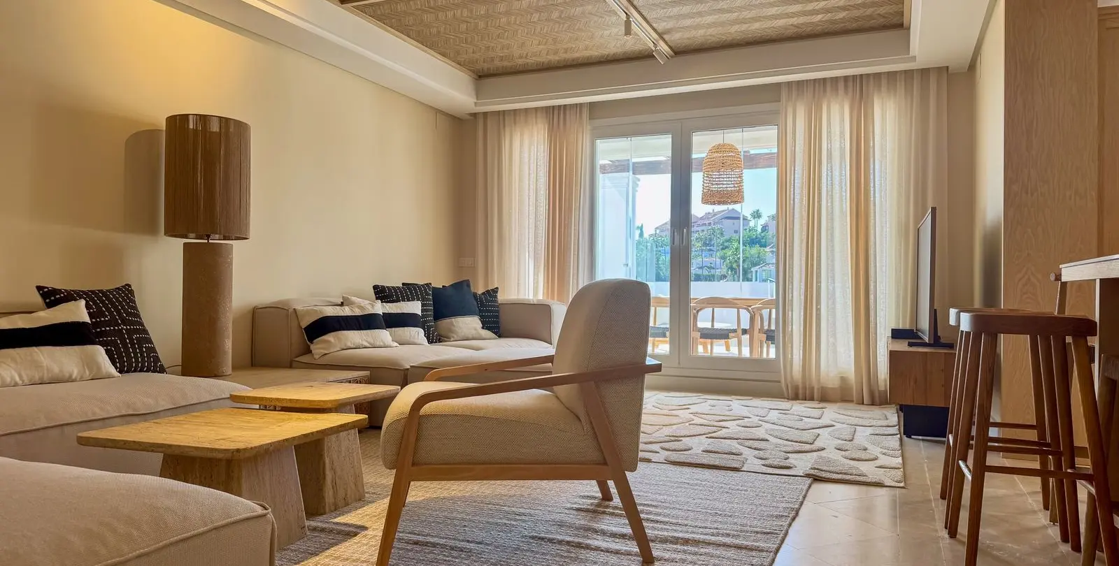Venta de apartamento en planta media en Nueva Andalucía 29