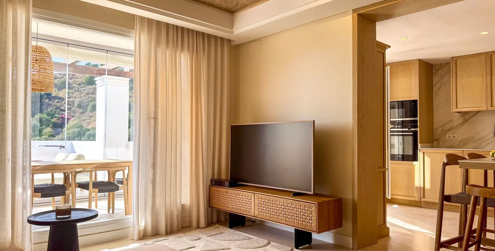 Venta de apartamento en planta media en Nueva Andalucía 31