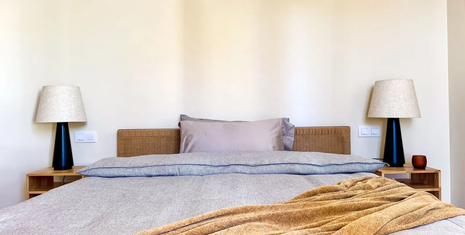 Venta de apartamento en planta media en Nueva Andalucía 40