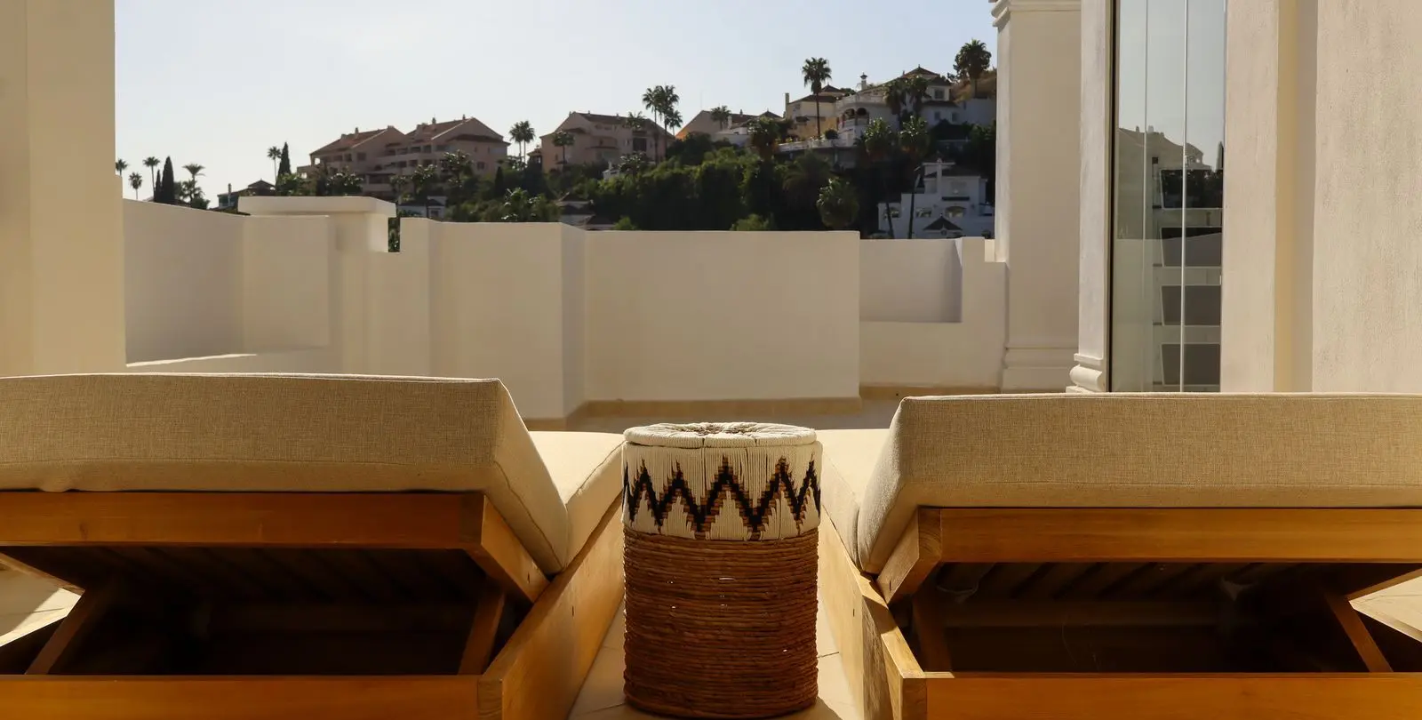 Venta de apartamento en planta media en Nueva Andalucía 47