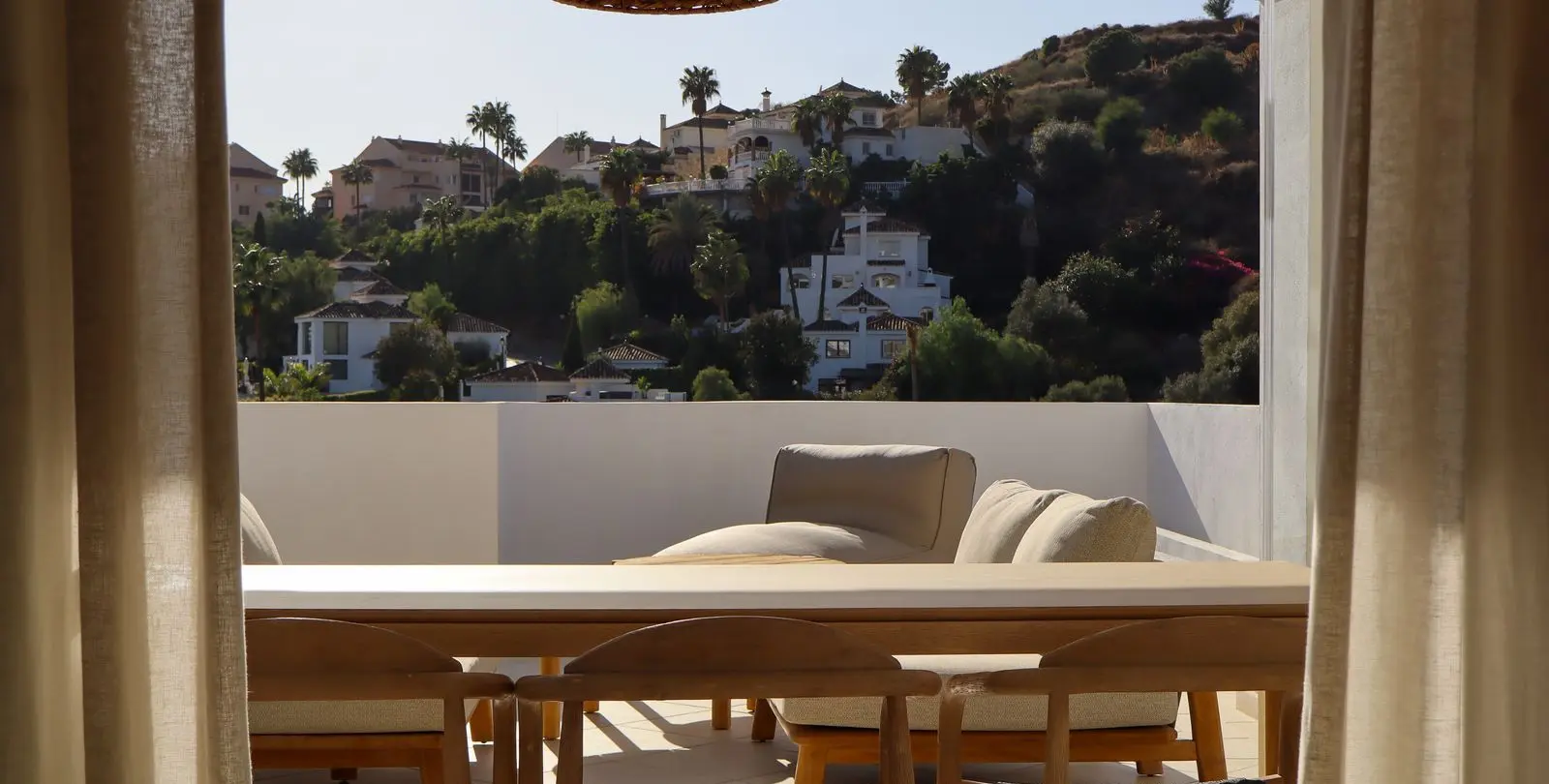 Venta de apartamento en planta media en Nueva Andalucía 64
