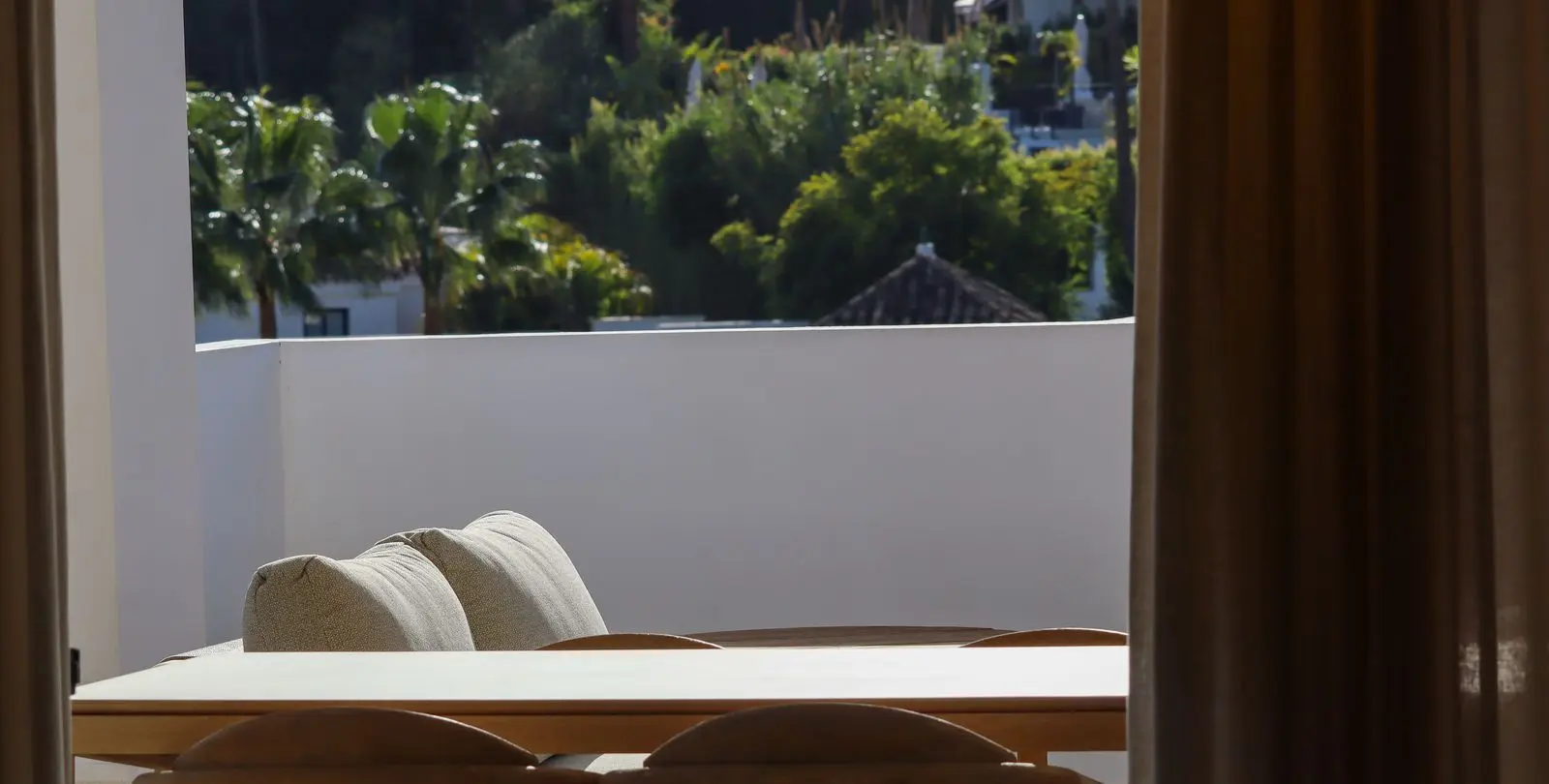Venta de apartamento en planta media en Nueva Andalucía 67