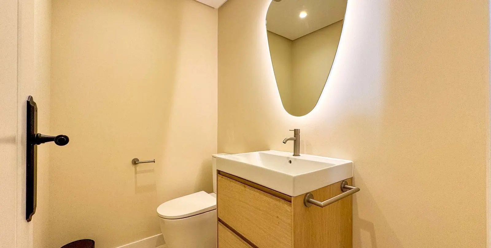 Venta de apartamento en planta media en Nueva Andalucía 75