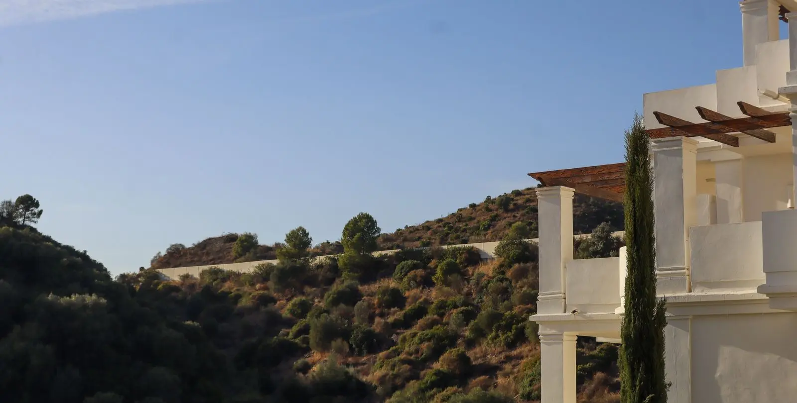 Venta de apartamento en planta media en Nueva Andalucía 79
