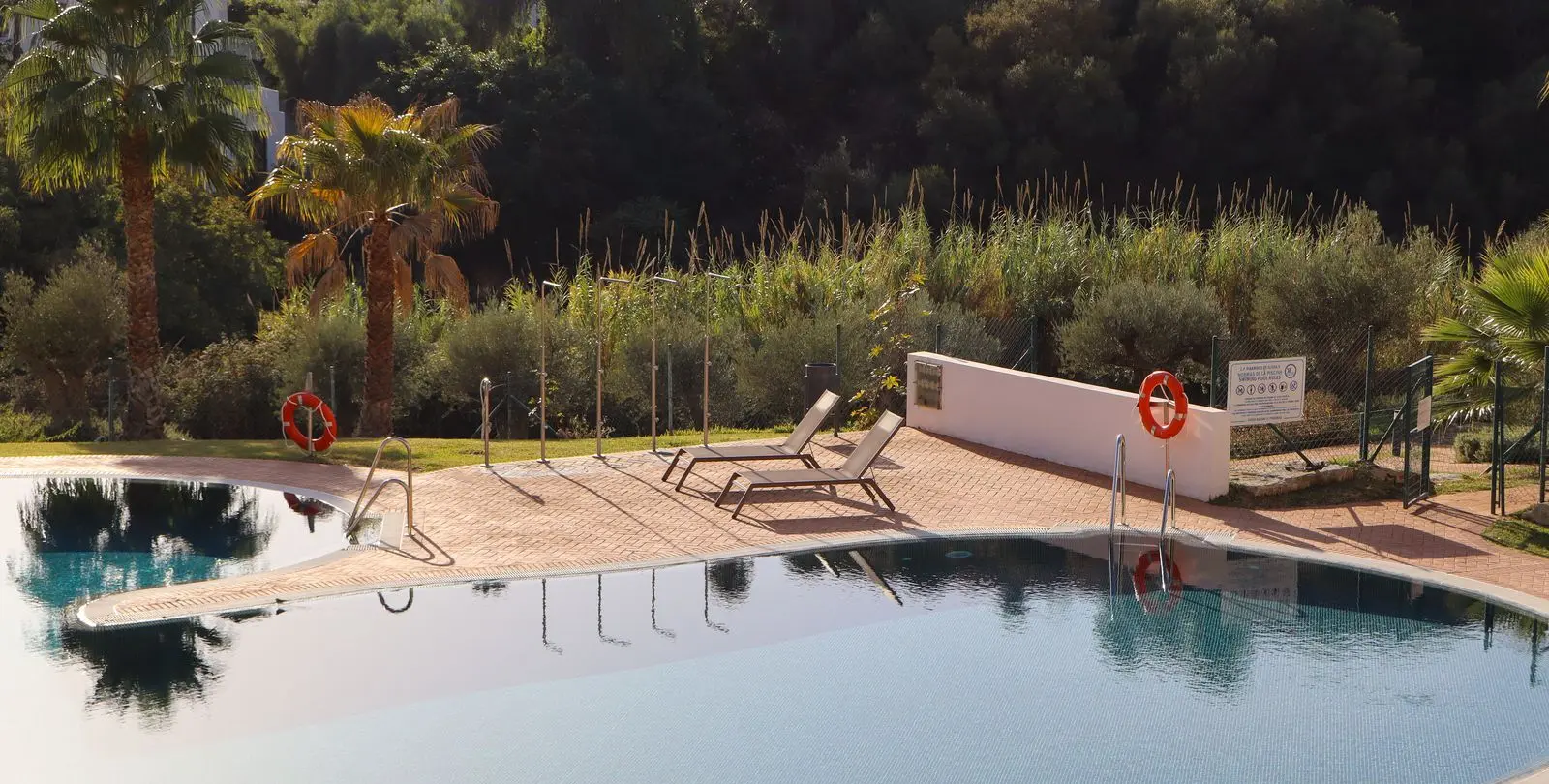 Venta de apartamento en planta media en Nueva Andalucía 82