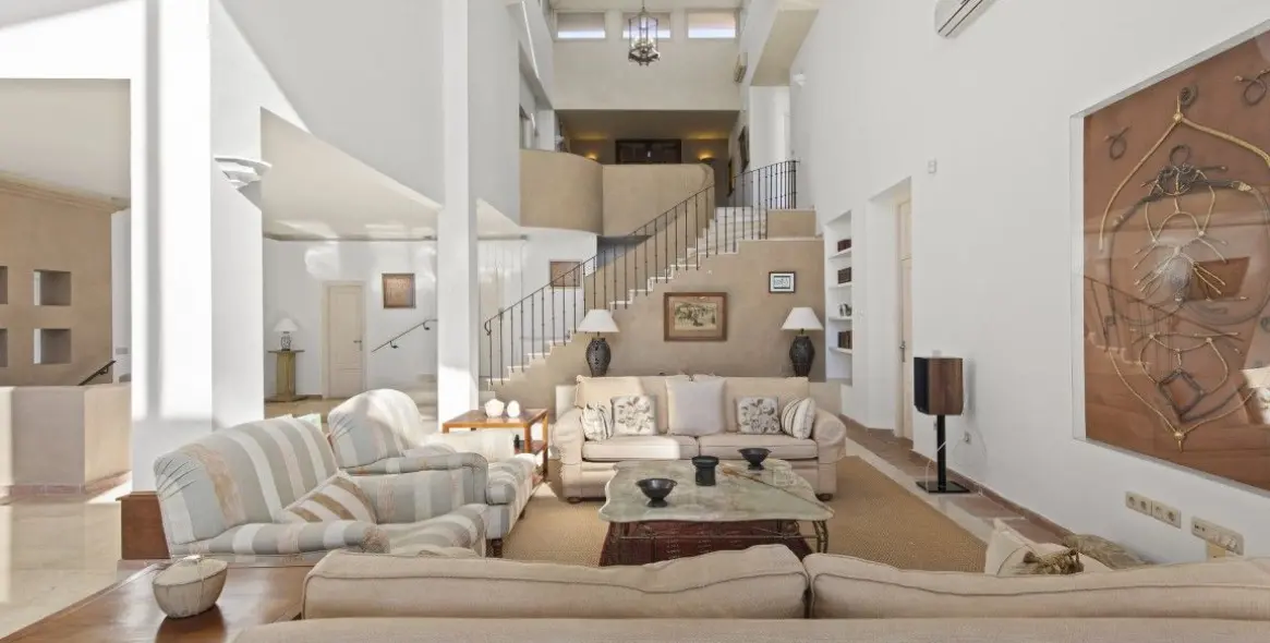 Venta de villa independiente en La Mairena 6