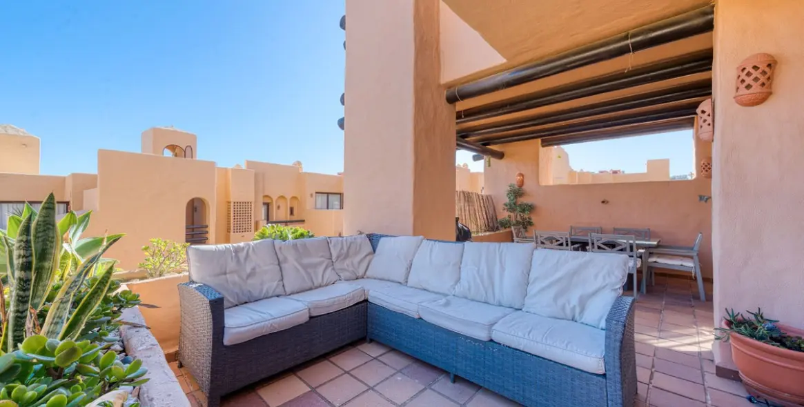 Продажа апартаментов на первом этаже в La Duquesa 3