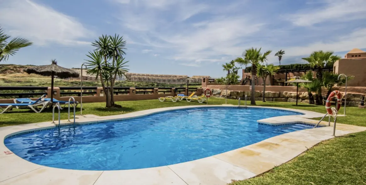 Продажа апартаментов на первом этаже в La Duquesa 5