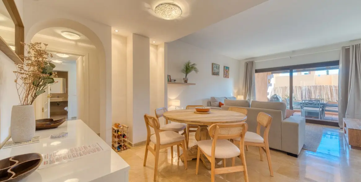 Продажа апартаментов на первом этаже в La Duquesa 6