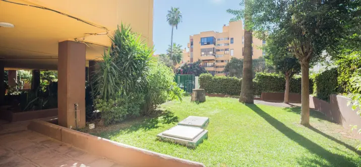 Продажа апартаментов на среднем этаже в Marbella 0