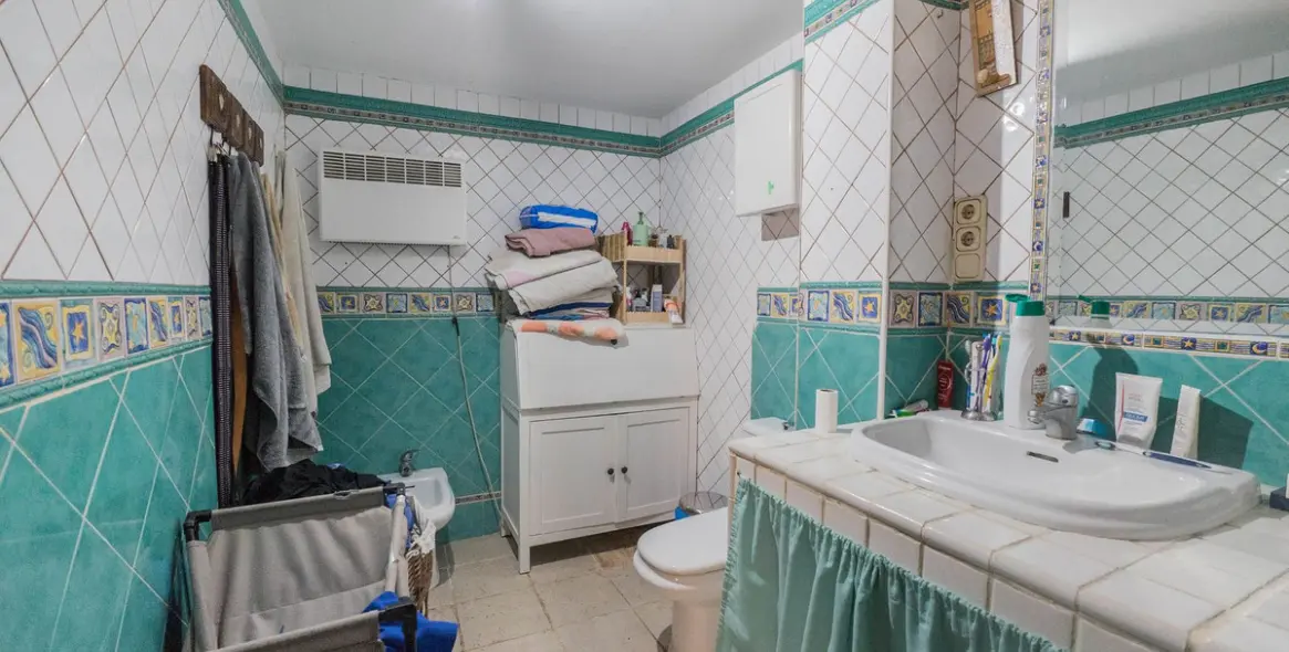 Sale of middle floor apartment in Marbella 4