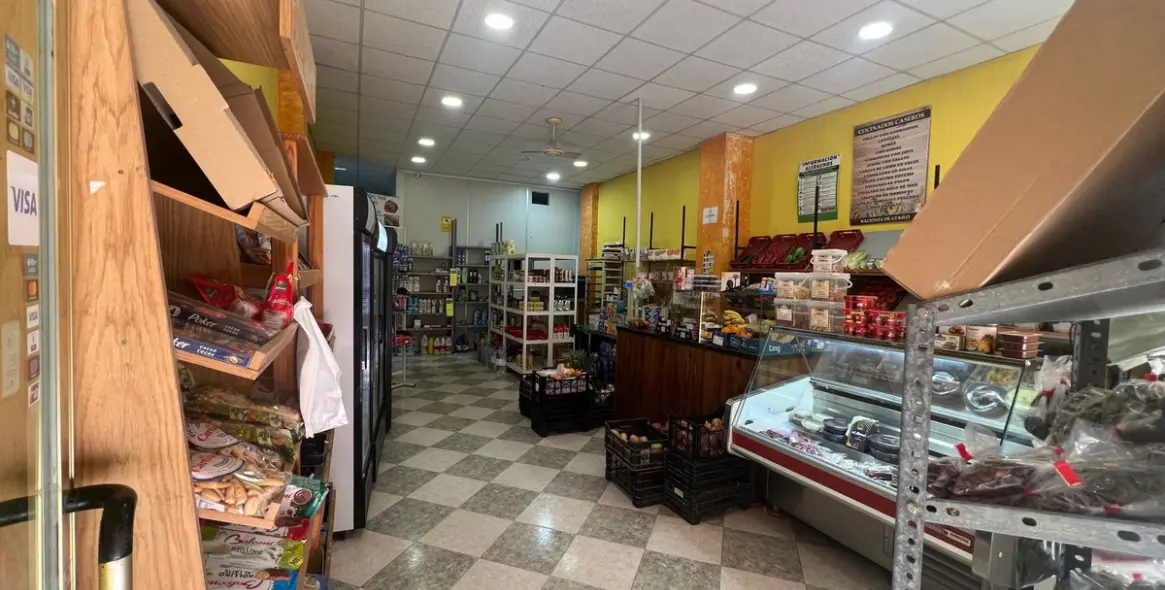 Sale of commercial premises in Estepona 1