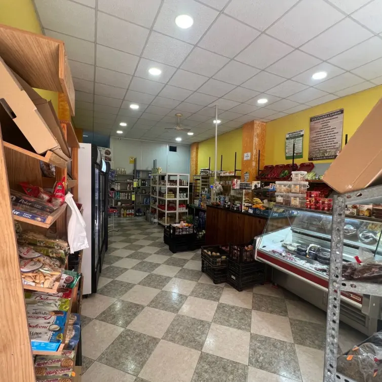 Venta de local comercial en Estepona