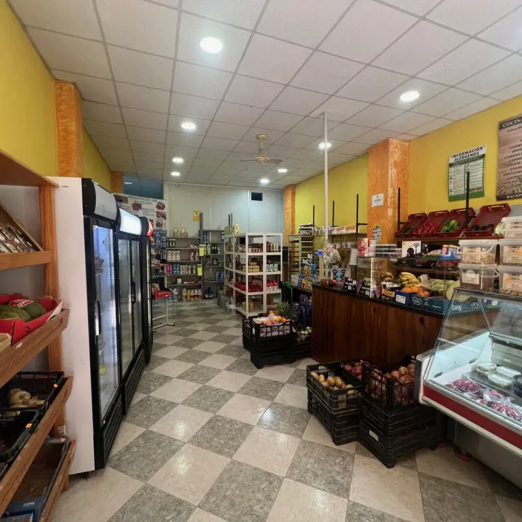 Venta de local comercial en Estepona