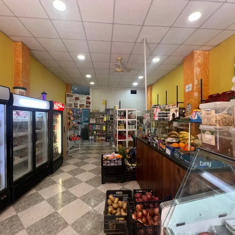 Venta de local comercial en Estepona