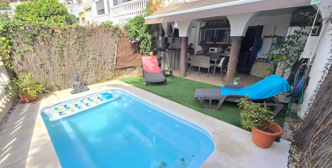 Sale of townhouse in Benalmadena 1
