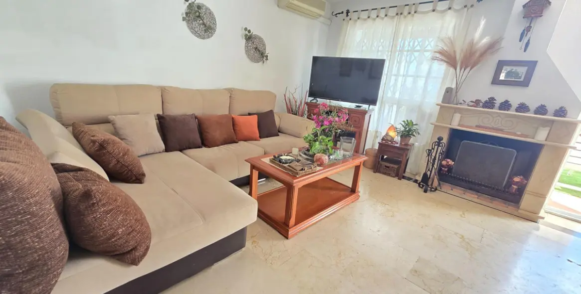 Sale of townhouse in Benalmadena 2