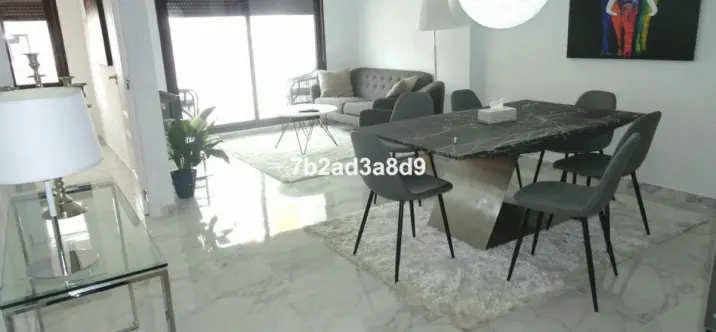 Sale of middle floor apartment in Nueva Andalucía 1
