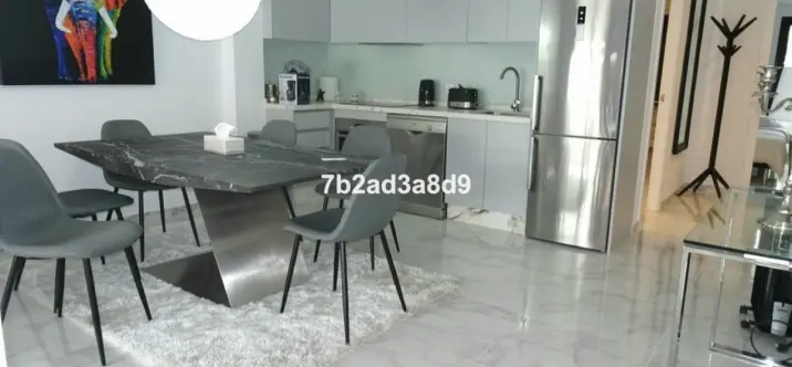 Sale of middle floor apartment in Nueva Andalucía 2