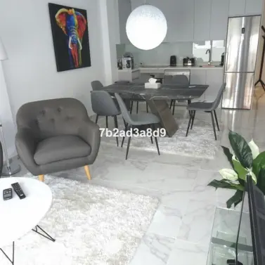 Sale of middle floor apartment in Nueva Andalucía