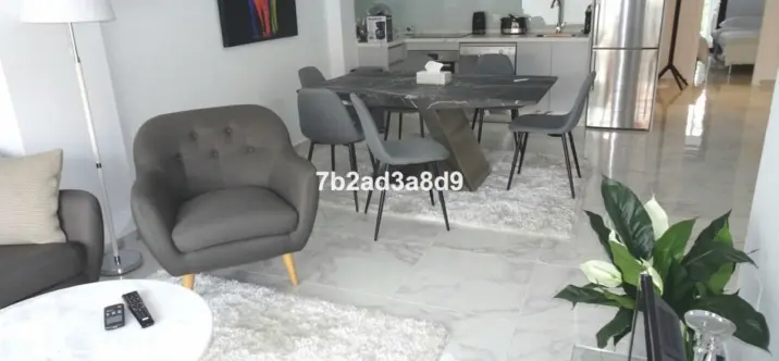 Sale of middle floor apartment in Nueva Andalucía 3