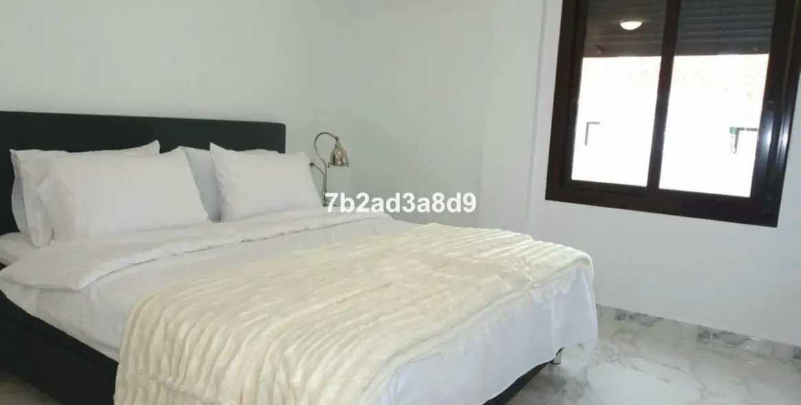 Venta de apartamento en planta media en Nueva Andalucía 6