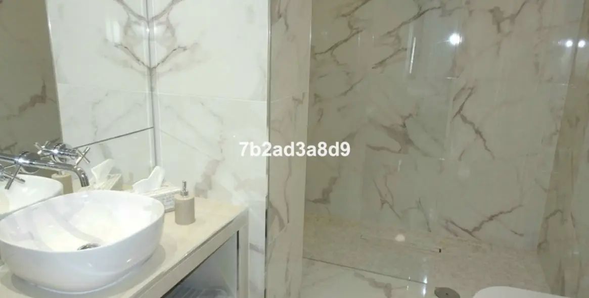 Venta de apartamento en planta media en Nueva Andalucía 7