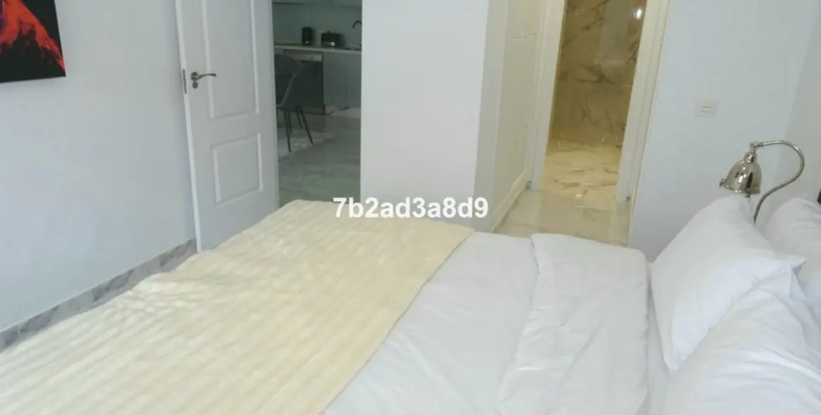 Venta de apartamento en planta media en Nueva Andalucía 9