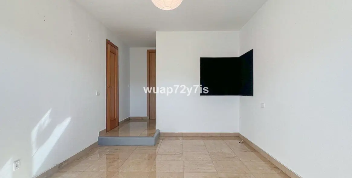 Продажа  отдельно стоящей виллы в Manilva 13