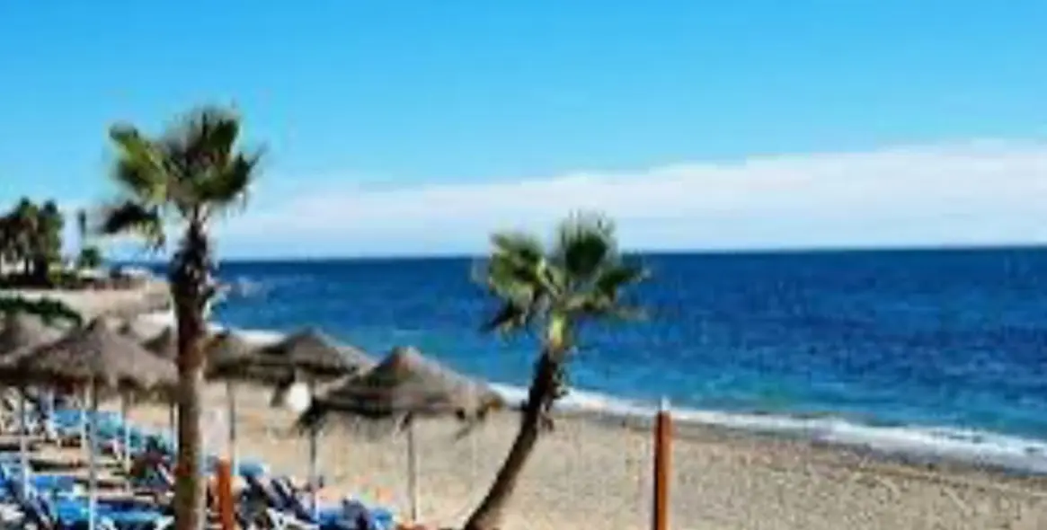 Sale of middle floor apartment in Marbella 1