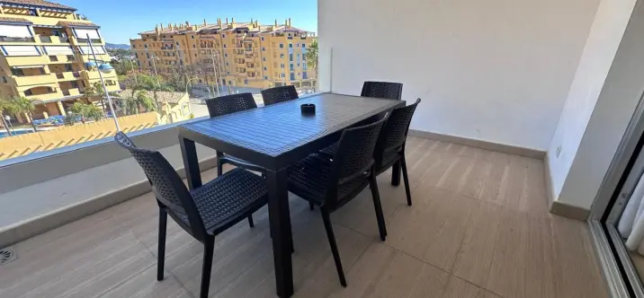 Sale of middle floor apartment in Marbella 1
