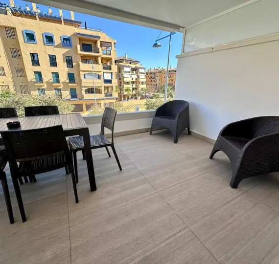 Sale of middle floor apartment in Marbella