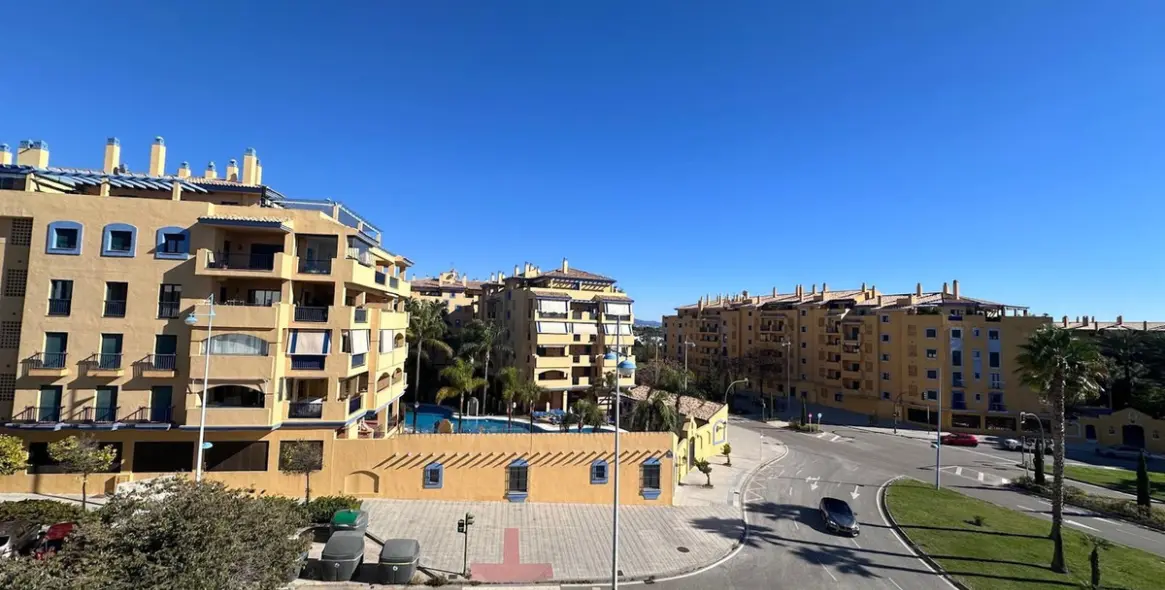 Sale of middle floor apartment in Marbella 8