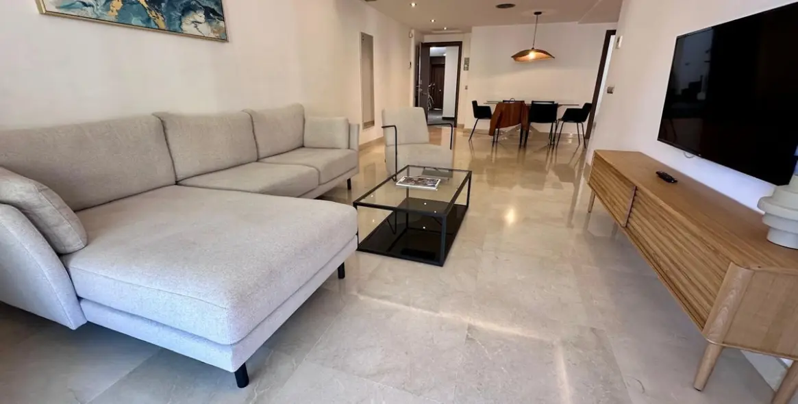 Sale of middle floor apartment in Marbella 10