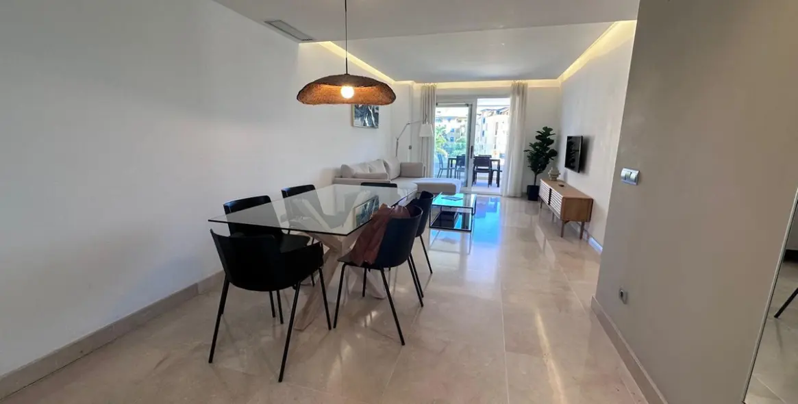 Sale of middle floor apartment in Marbella 15