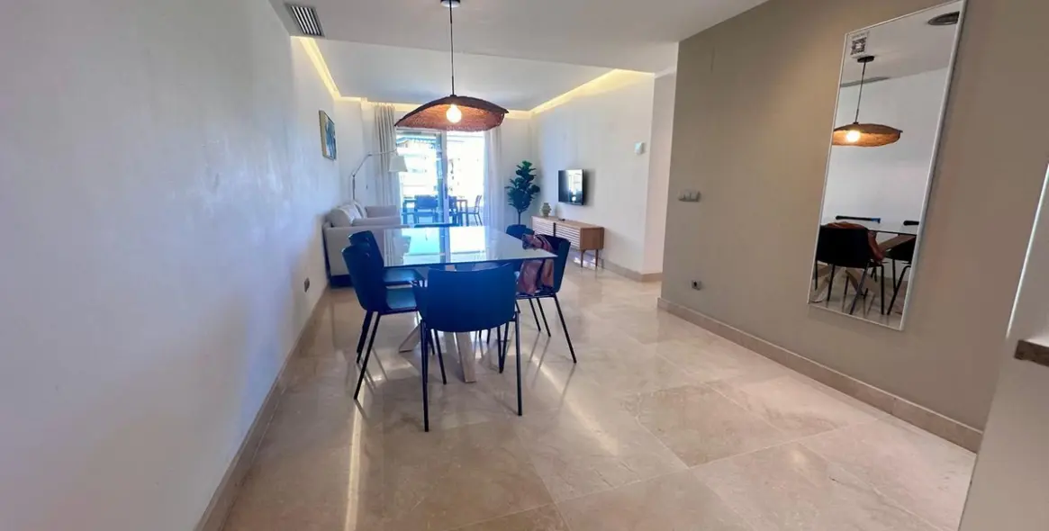 Sale of middle floor apartment in Marbella 16