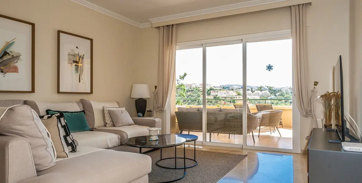 Venta de apartamento en planta baja en Elviria 2