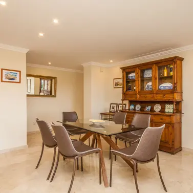 Продажа апартаментов на первом этаже в Elviria