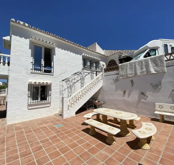 Продажа  отдельно стоящей виллы в Cerros del Aguila