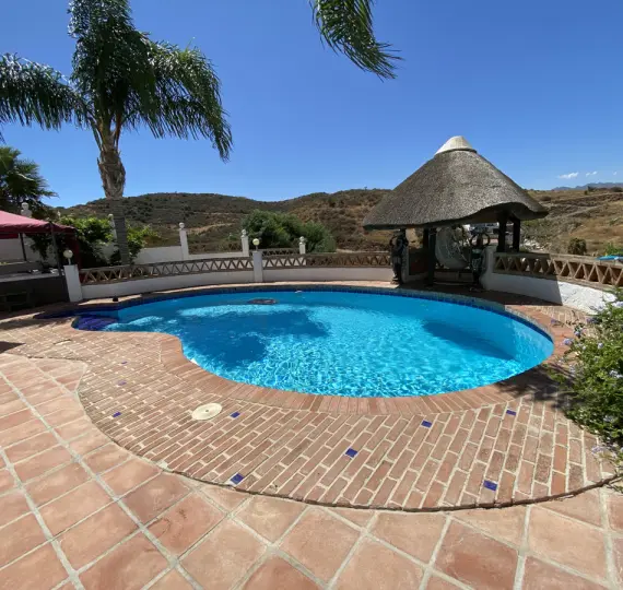 Продажа  отдельно стоящей виллы в Cerros del Aguila