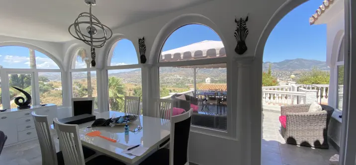 Продажа  отдельно стоящей виллы в Cerros del Aguila 2