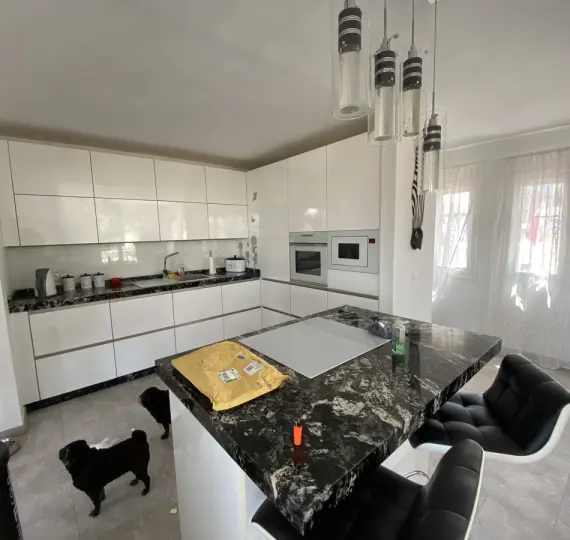 Продажа  отдельно стоящей виллы в Cerros del Aguila