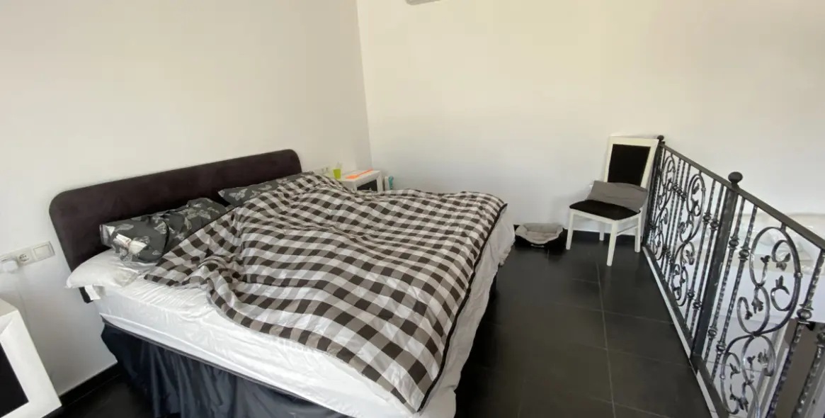 Продажа  отдельно стоящей виллы в Cerros del Aguila 10