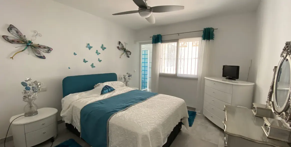 Продажа  отдельно стоящей виллы в Cerros del Aguila 18