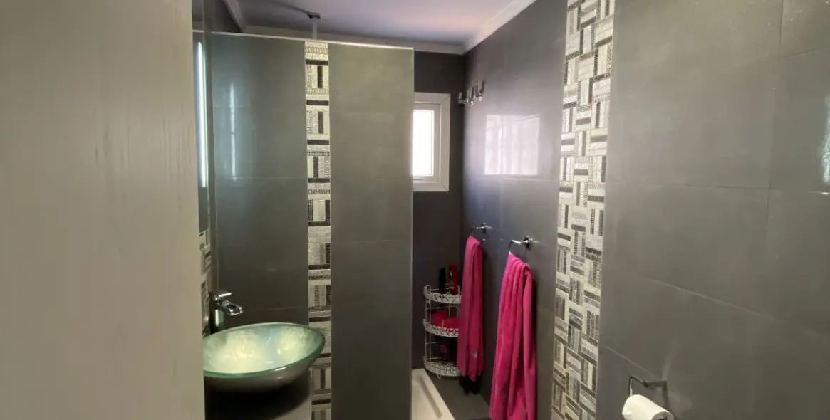 Продажа  отдельно стоящей виллы в Cerros del Aguila 30