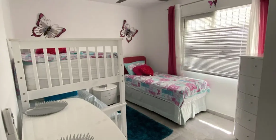 Продажа  отдельно стоящей виллы в Cerros del Aguila 32