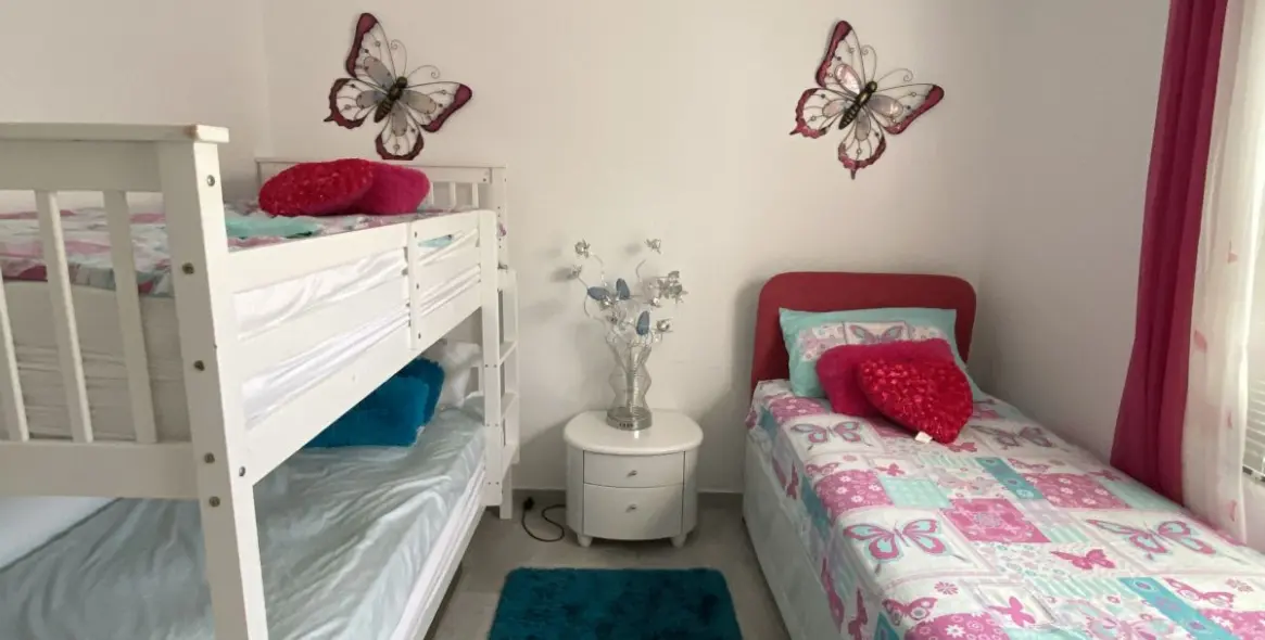 Продажа  отдельно стоящей виллы в Cerros del Aguila 33