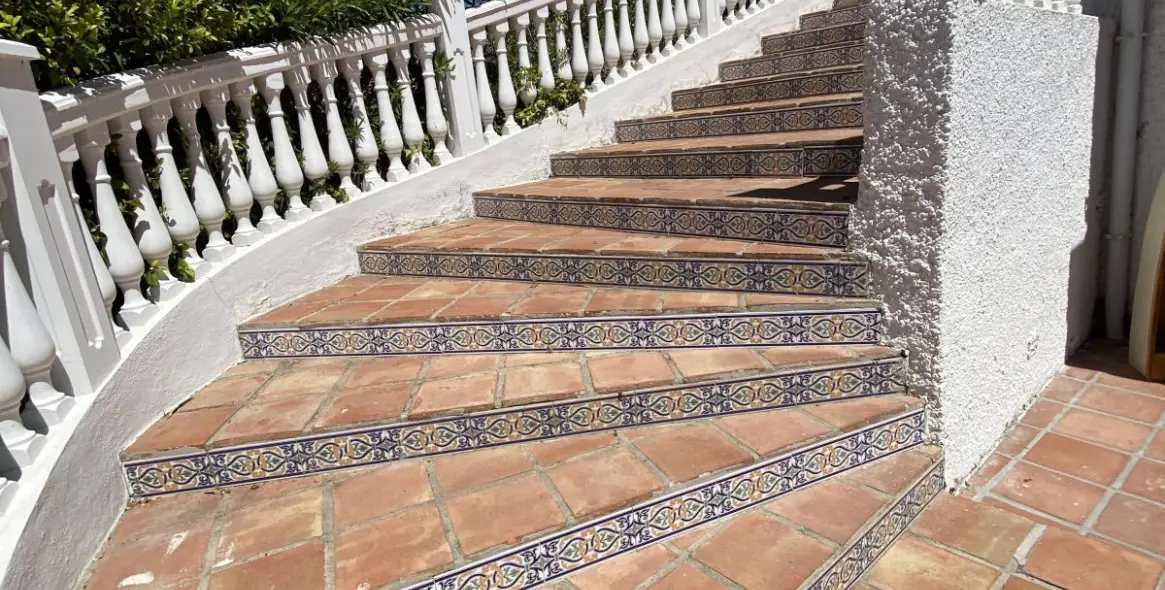 Продажа  отдельно стоящей виллы в Cerros del Aguila 36