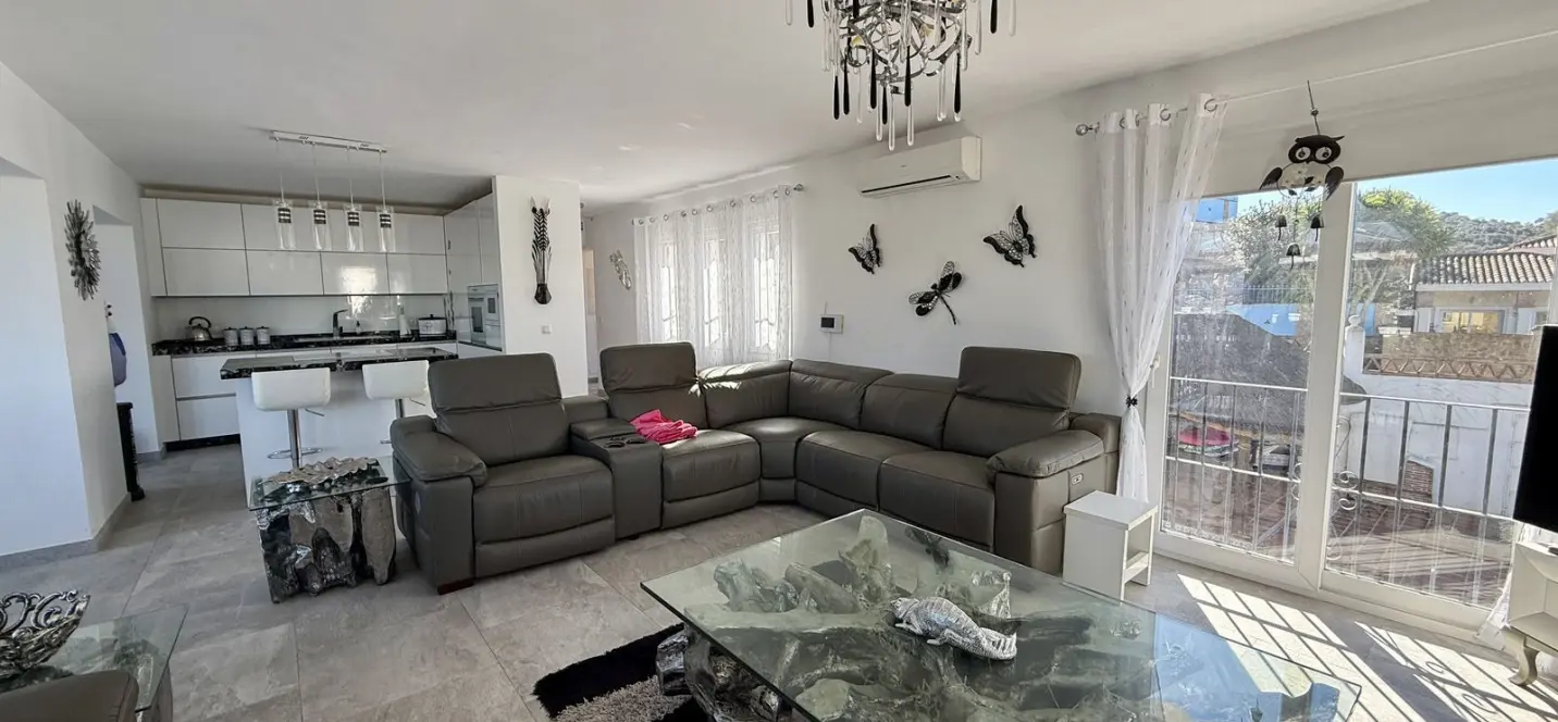 Продажа  отдельно стоящей виллы в Cerros del Aguila 3