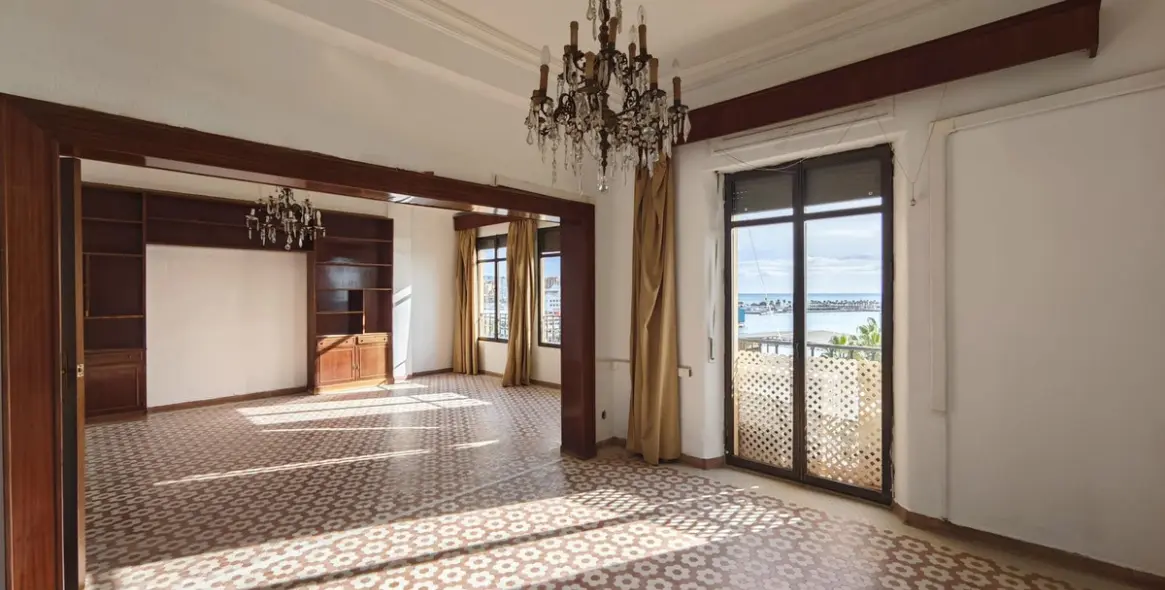 Продажа апартаментов на среднем этаже в Málaga Centro 2